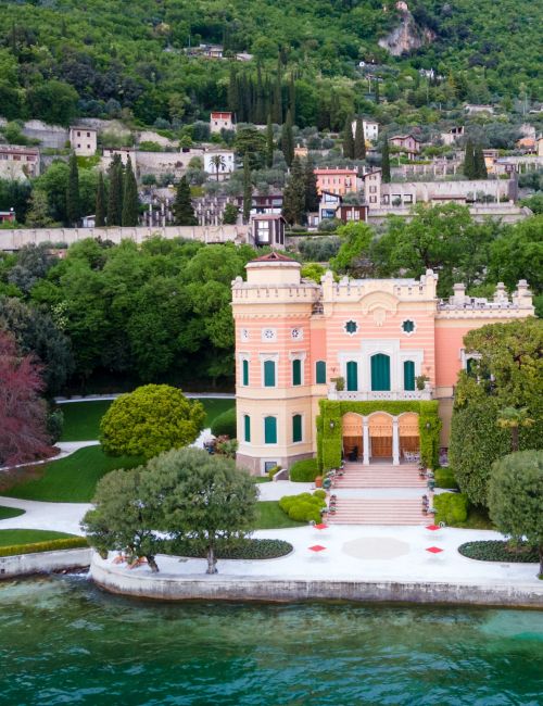 Foto scattata con un drone su Villa Feltrinelli