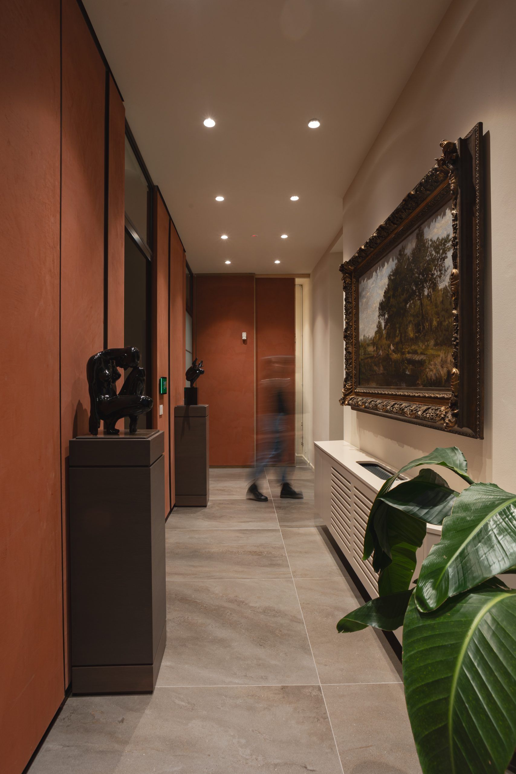 Proiettori LED Intra Lighting installati sul soffitto del Cinema