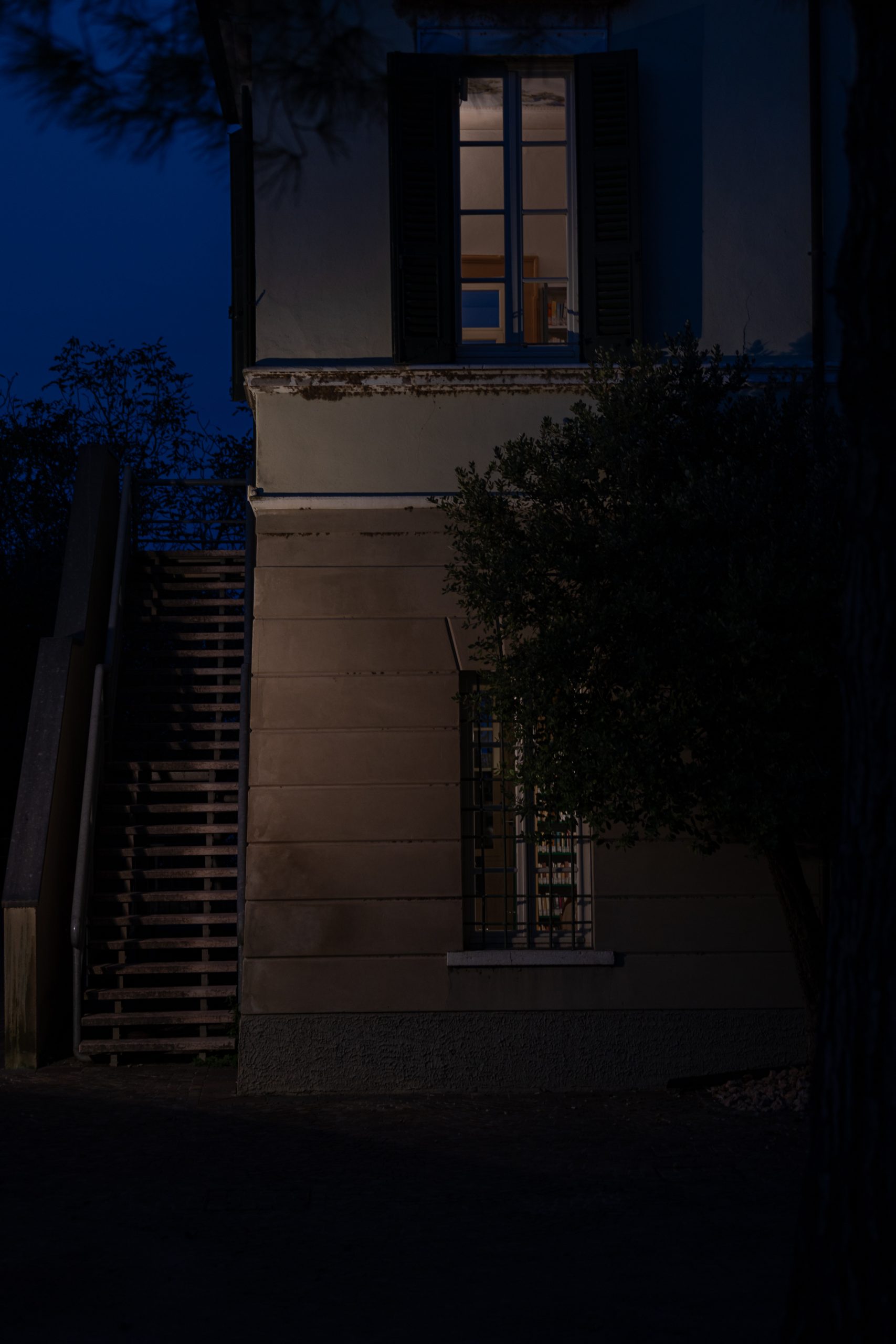 illuminazione scala esterna villa Cinquecento
