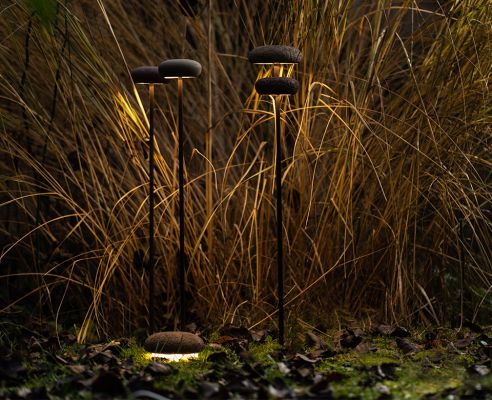 Lampade da terra in mezzo alle stappaglie