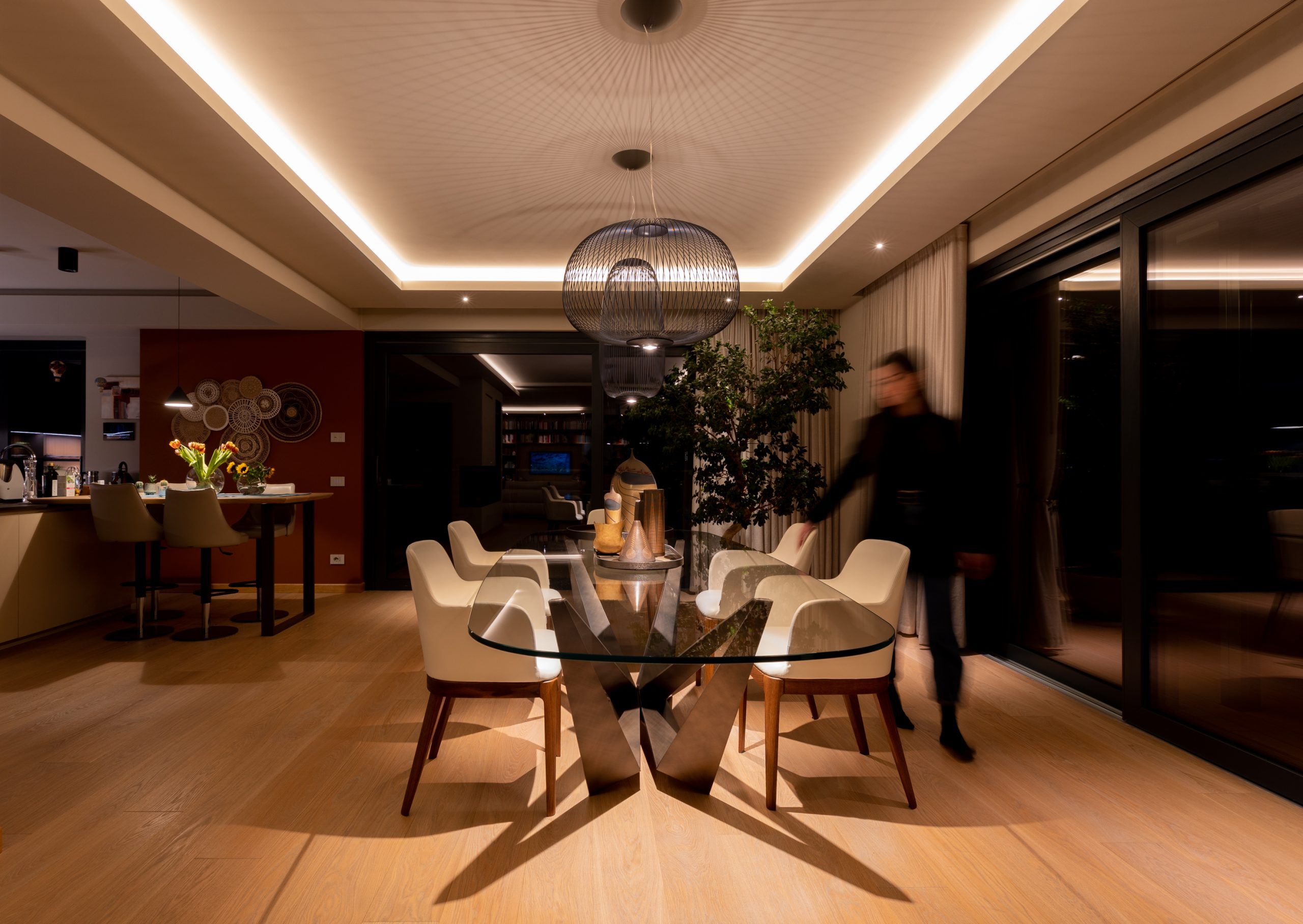 Zona living con luce diffusa